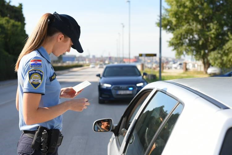 EU Uvodi Velike Promjene Oko Vozačkih. Hrvati Se Pobunili, Evo Detalja